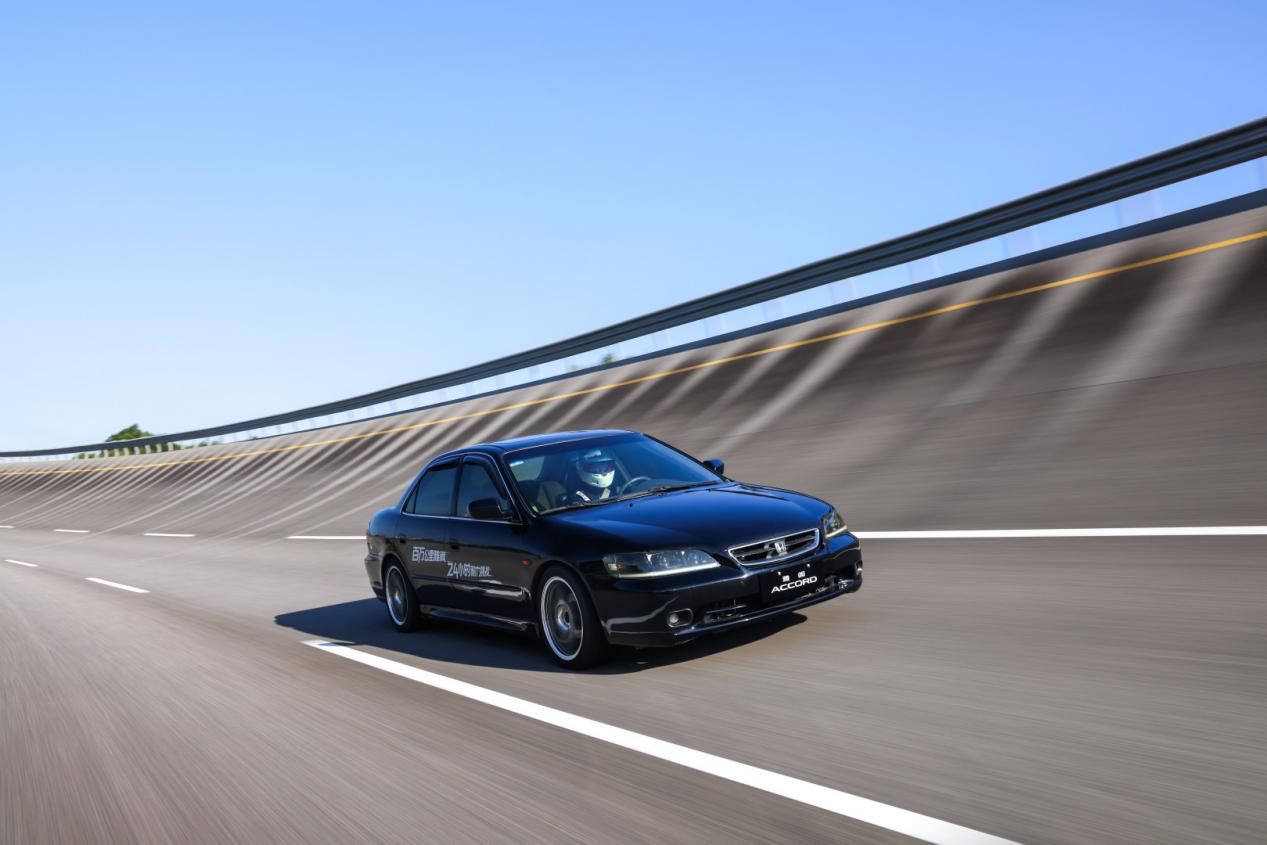 WY_00562-opq4062403069